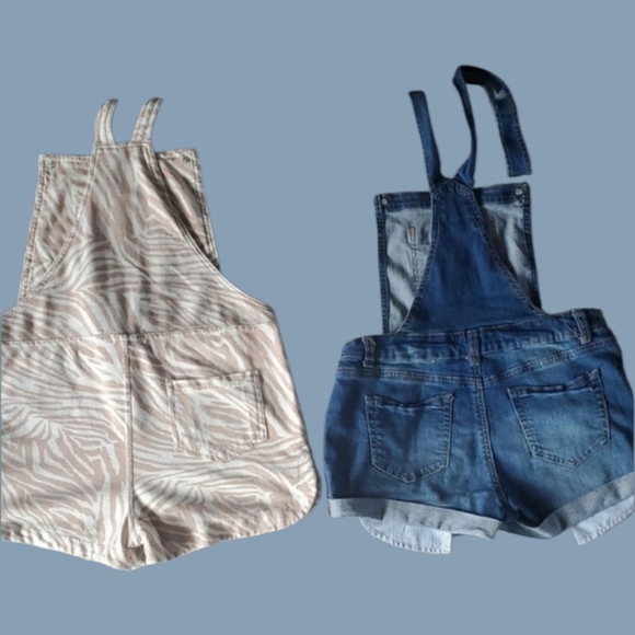 Zebra Print Cream and Blue Denim Overall Shorts. Size Medium. - Picture 7 of 9